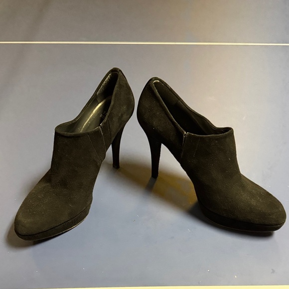 Stewart Weitzman Coverup platform ankle booties size 38